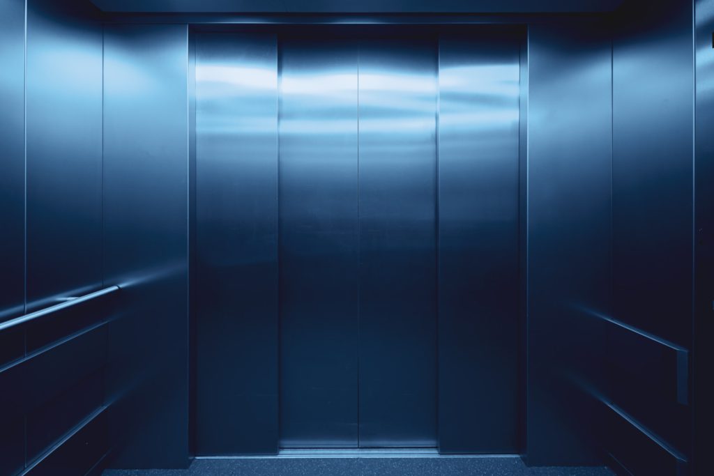 Closed elevator